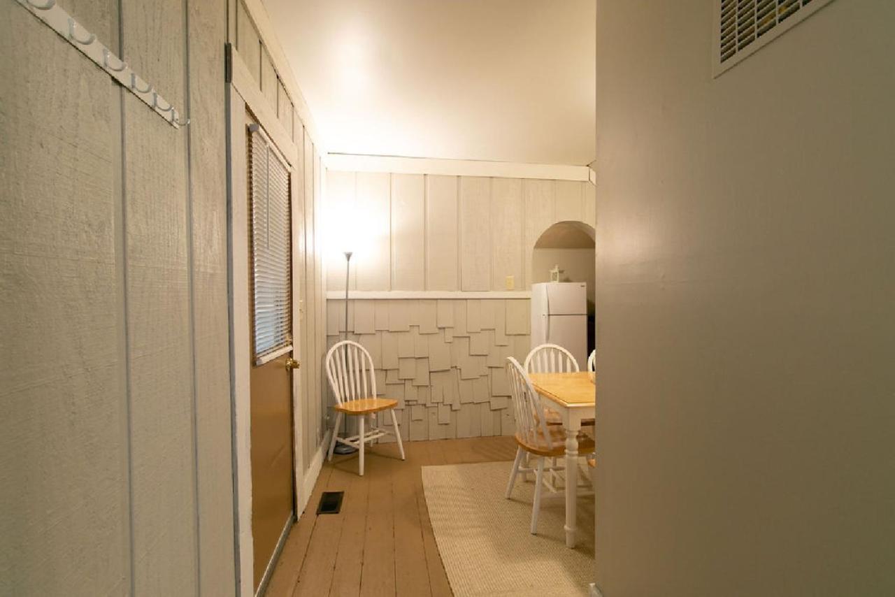 Downtown 2 Bedroom Cottage, Sleeps 6, Walking Distance To Honeywell, Downtown Restaurants, Shopping Wabash Exterior photo